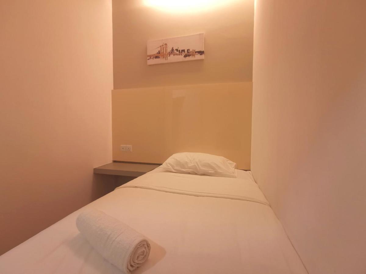 Maco Inn Austin Heights @Джохор-Бару Екстер'єр фото